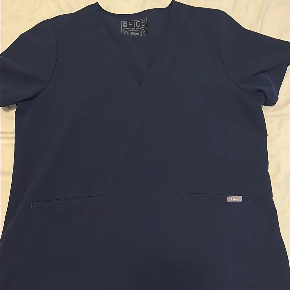 Figs Casma Top XL - Picture 1 of 4